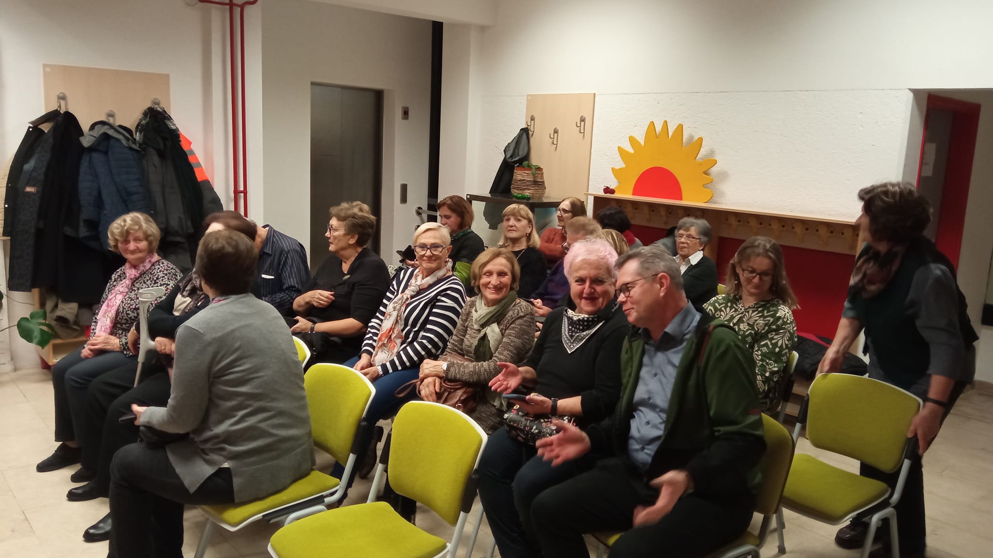 Umirovljenici iz Čakovca uživali u božićnim evergrinima