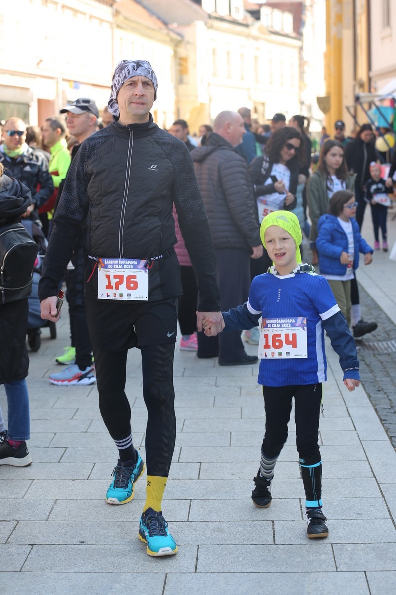 ”Šarenim čarapama do cilja”