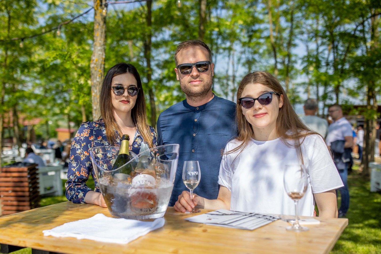 Na Mađerkinom bregu održan Pjenušavi doručak u vinogradu