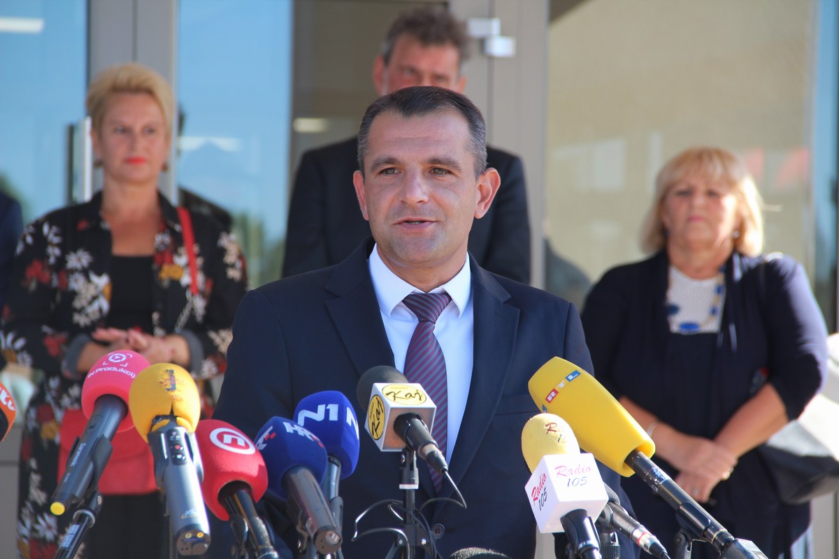 PLENKOVIĆ ‘Angažmanom i pristupom koji dajete obrazovanju u Međimurju činite iskorak u kvaliteti obrazovanja Hrvatske’ PLENKOVIĆ ‘Angažmanom i pristupom koji dajete obrazovanju u Međimurju činite iskorak u kvaliteti obrazovanja Hrvatske’