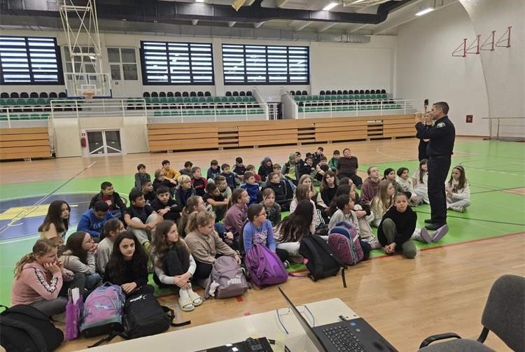 policija edukativno predavanje