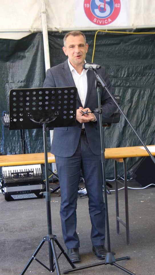 60 GODINA NK DUBRAVE Sivica proslavila rođendan uz emocije, plakete i gulaš (13)