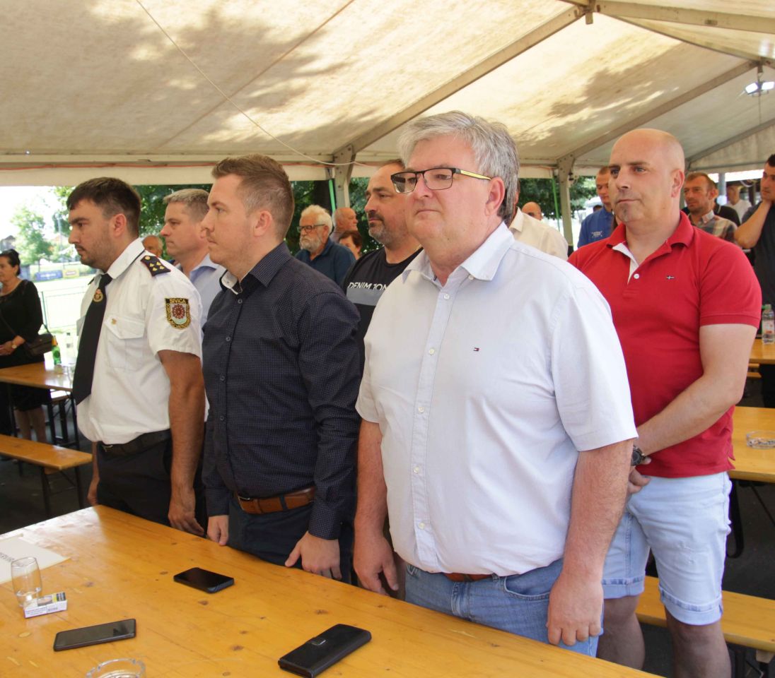 60 GODINA NK DUBRAVE Sivica proslavila rođendan uz emocije, plakete i gulaš (3)