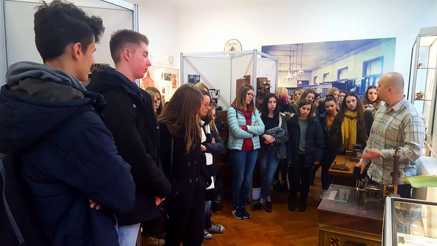 1513979510209816338597906109658