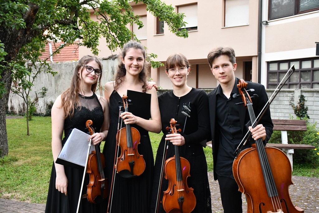 BILO JE ZA PAMĆENJE Koncert ‘Slavenski u Kraljevom vrtu’