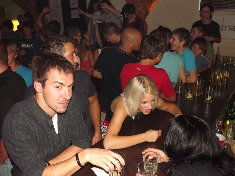 2 (12) Antrum (Petak i subota, 9. i 10.9.2011)