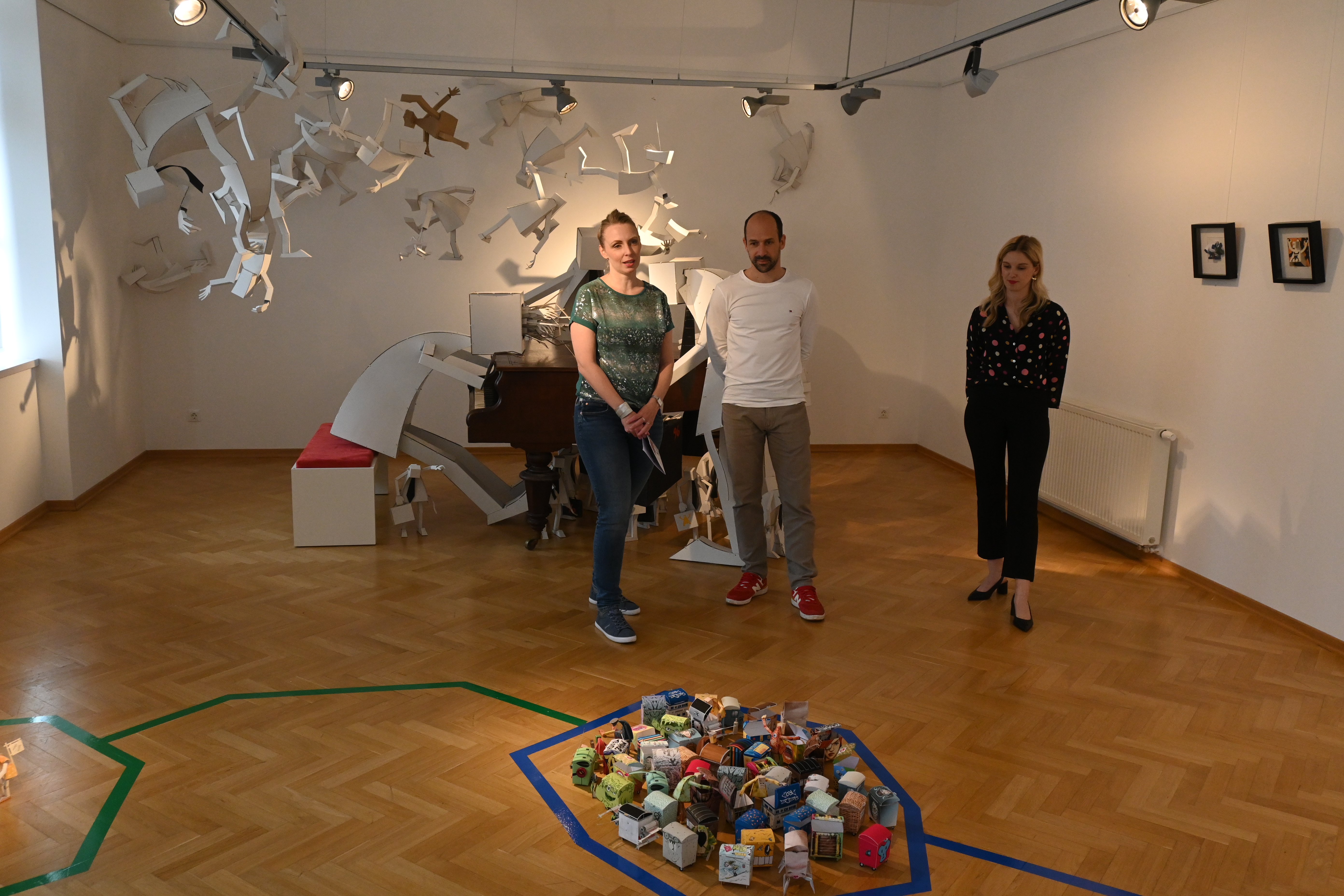 PRELOG Otvorena samostalna izložba ‘Papirnata energija’ akademskog umjetnika Marka Zubaka PRELOG Otvorena samostalna izložba ‘Papirnata energija’ akademskog umjetnika Marka Zubaka