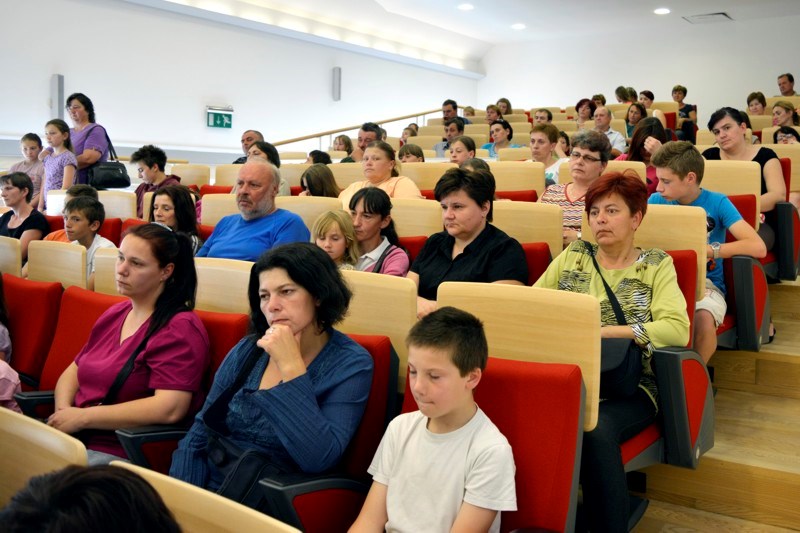 caritassusret8622099