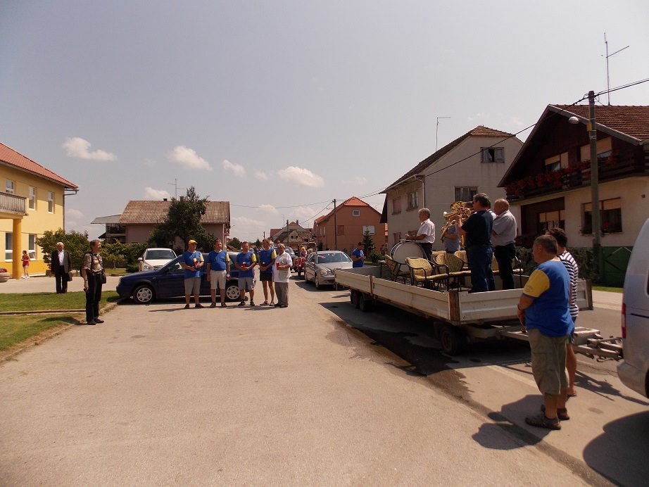 1050191714636771338952565909982