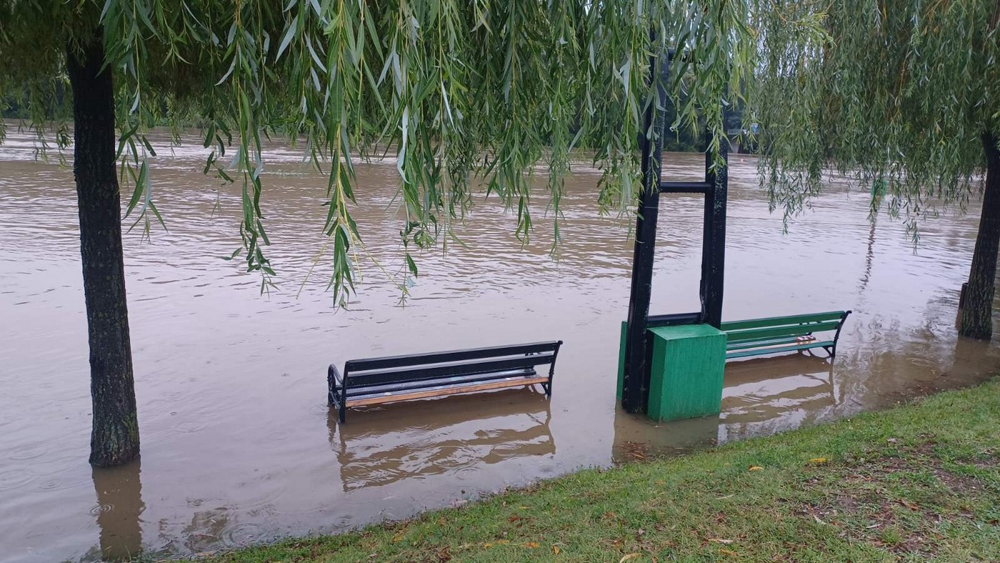MURSKO SREDIŠĆE Gradonačelnik Srpak: ‘Nadamo se najboljem, ali pred nama je duga noć’ MURSKO SREDIŠĆE Gradonačelnik Srpak: ‘Nadamo se najboljem, ali pred nama je duga noć’