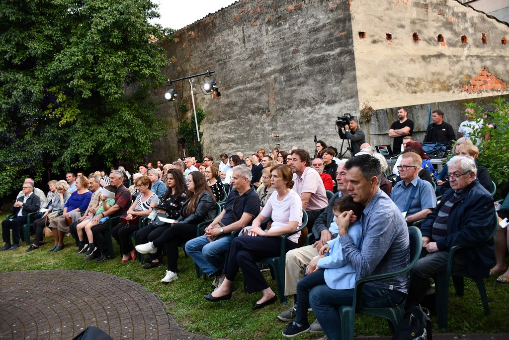 BILO JE ZA PAMĆENJE Koncert ‘Slavenski u Kraljevom vrtu’