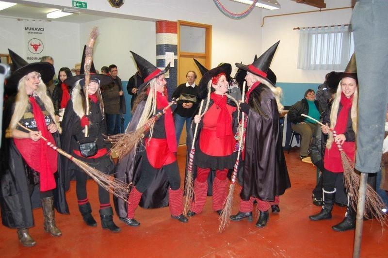 slika0007 Fašnički maskenbal u Zasadbregu (Subota, 2.2.2013.)