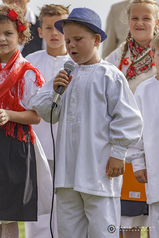 U Gardinovcu svečano otkrivena spomen-ploča posvećena seoskom pralu na potoku Trnavi