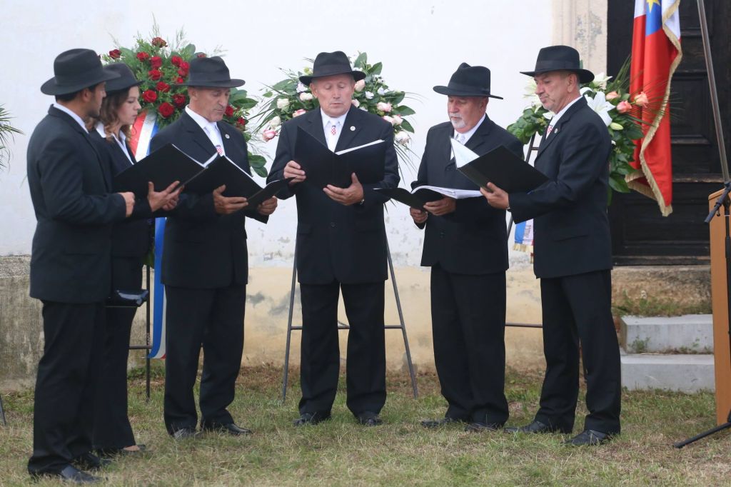 2136216410212942456533112109320