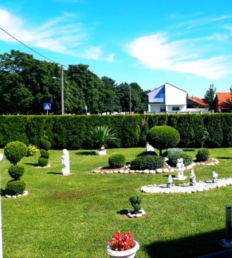 Spoj umjetnosti i prirode u vrtnoj oazi Andreje Kraljić u Savskoj Vesi