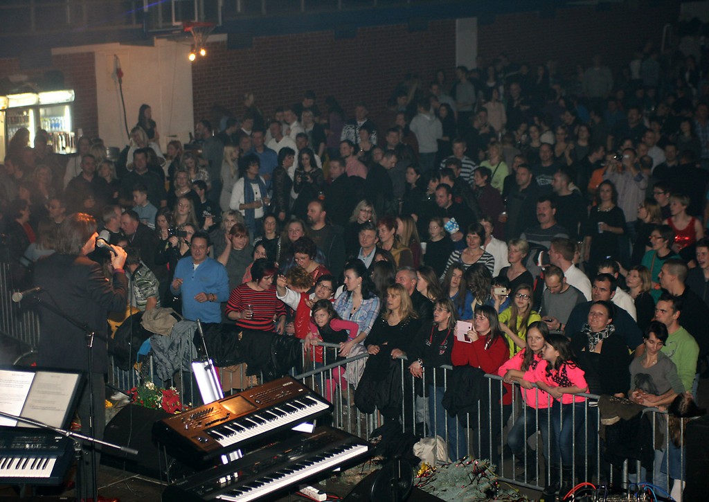 slika0035313148 Božićni koncert Radija 105 Selnica (Petak, 26.12.2014.)