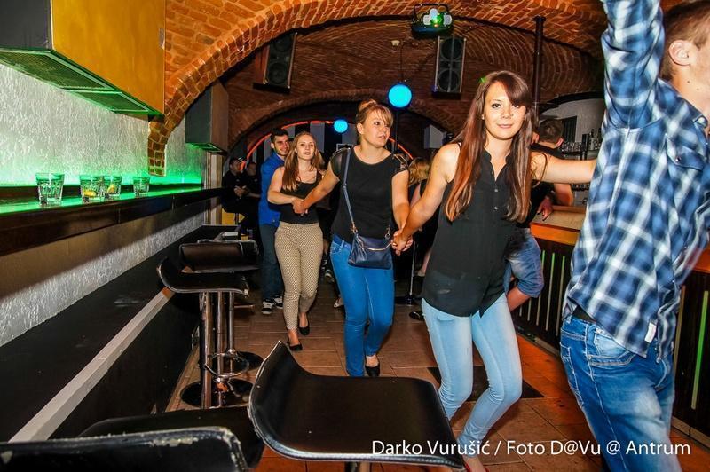 slika00026 Antrum (Petak, 27.6.2014.)