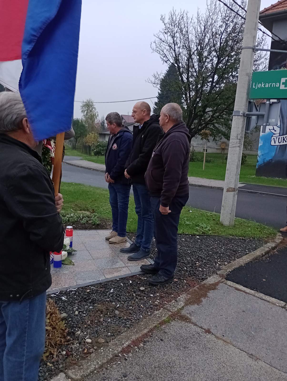 FOTO U Selnici odana počast poginulim hrvatskim braniteljima