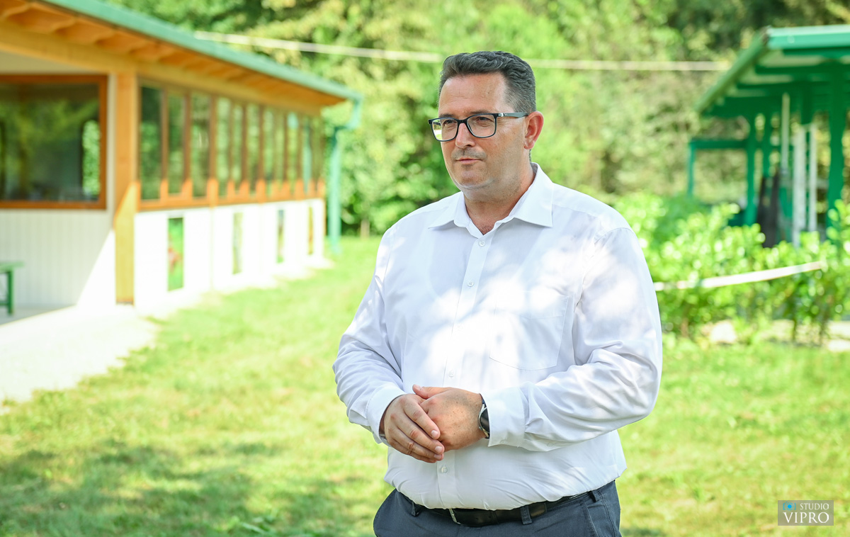 FOTO Priključkom struje završeno uređenje Lovačkog doma u Draškovcu