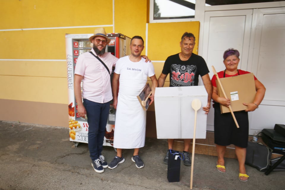Kuhala se grofovska kotlovina u Pribislavcu, pobijedila ekipa Škola zdravog života