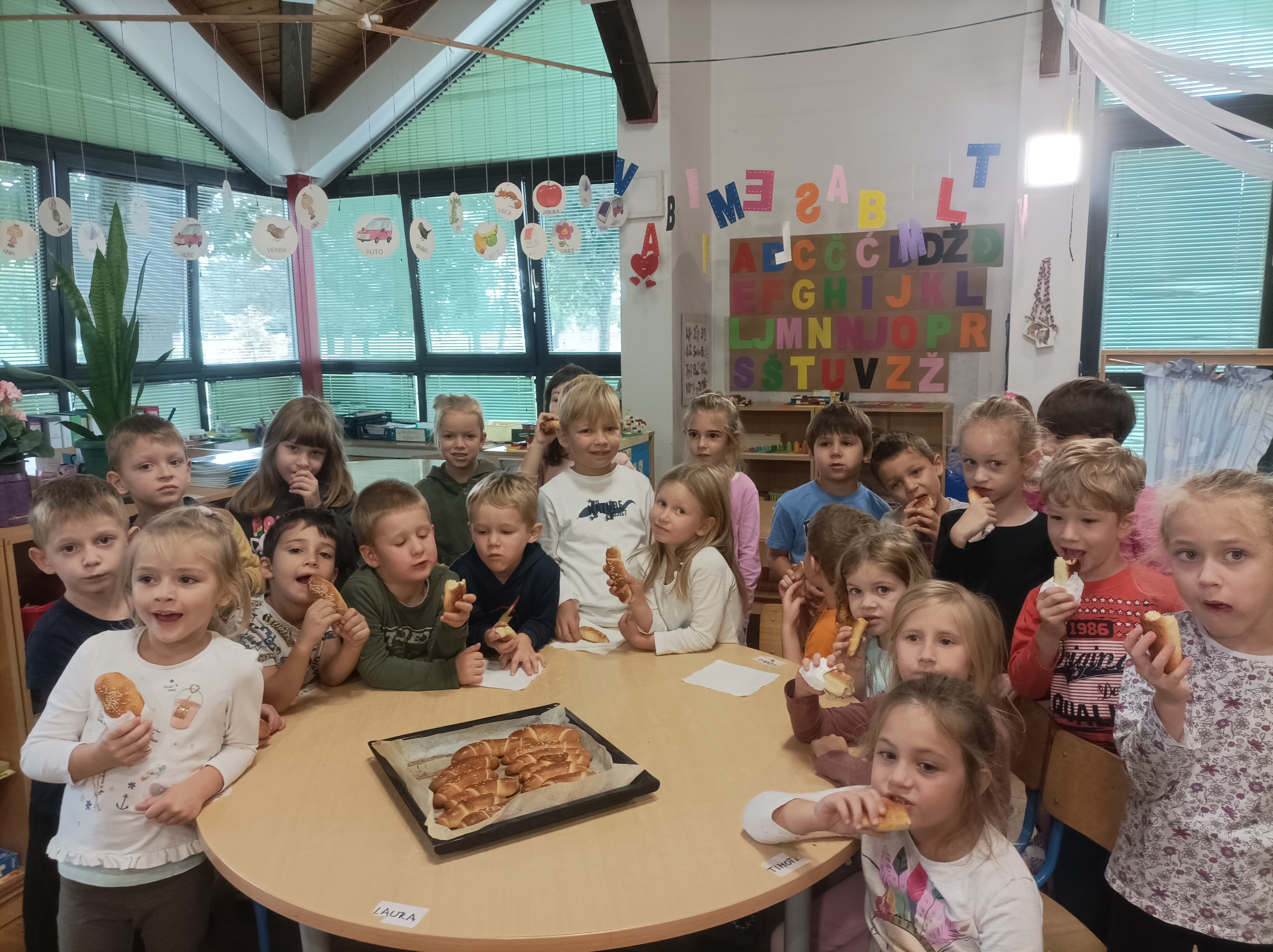 FOTO Iskrice iz PO ‘Maslačak’ obilježili Dane kruha – sami radili delicije