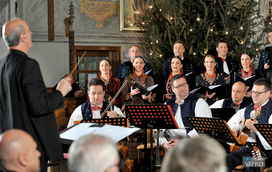 Ansambl Lado oduševio prepunu crkvu u Prelogu