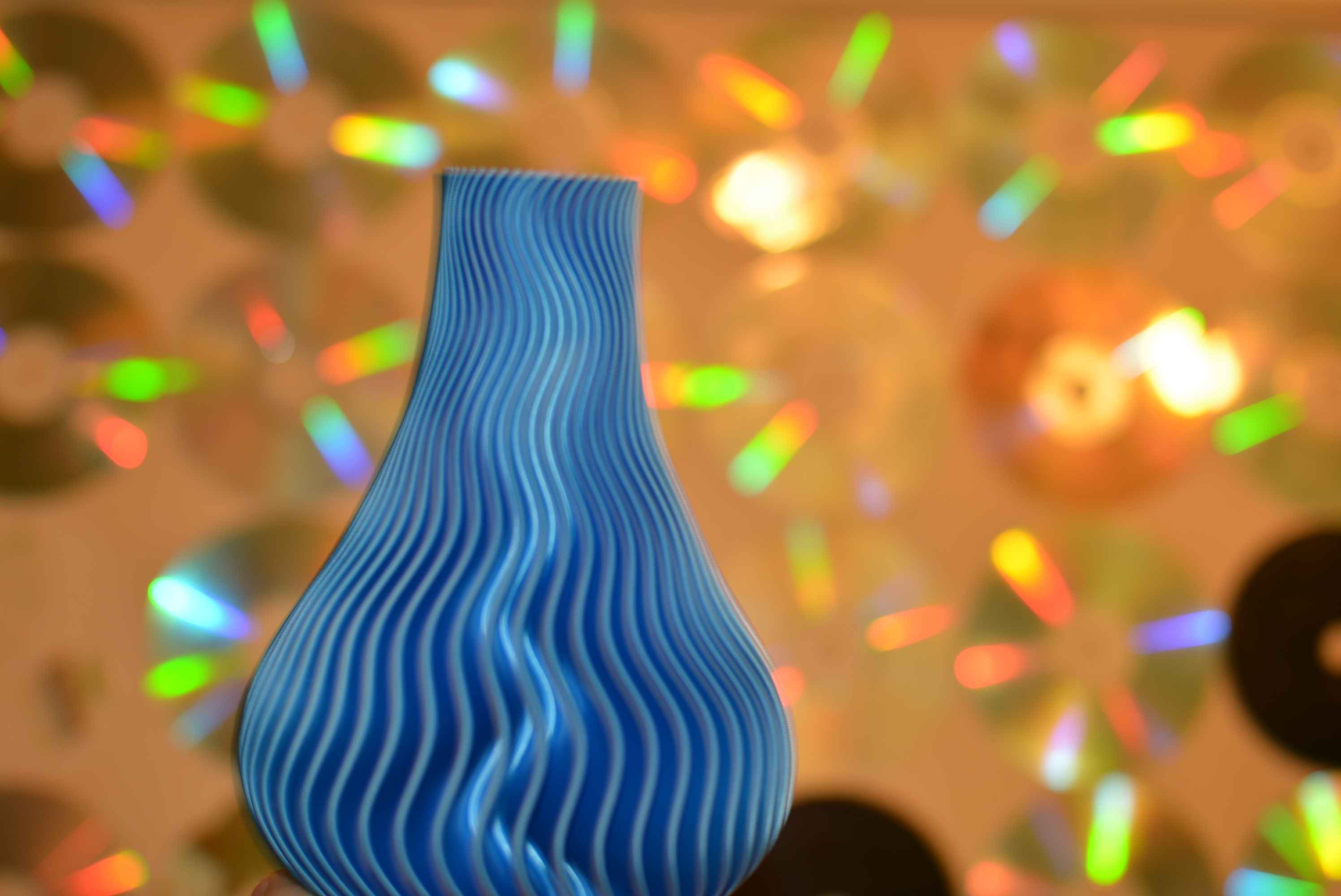 INOVATIVNI MAJSTOR Aleksandar Polanec (34) iz Selnice mixa glazbu od malena i 3D printa predivne spiralne vaze INOVATIVNI MAJSTOR Aleksandar Polanec (34) iz Selnice mixa glazbu od malena i 3D printa predivne spiralne vaze