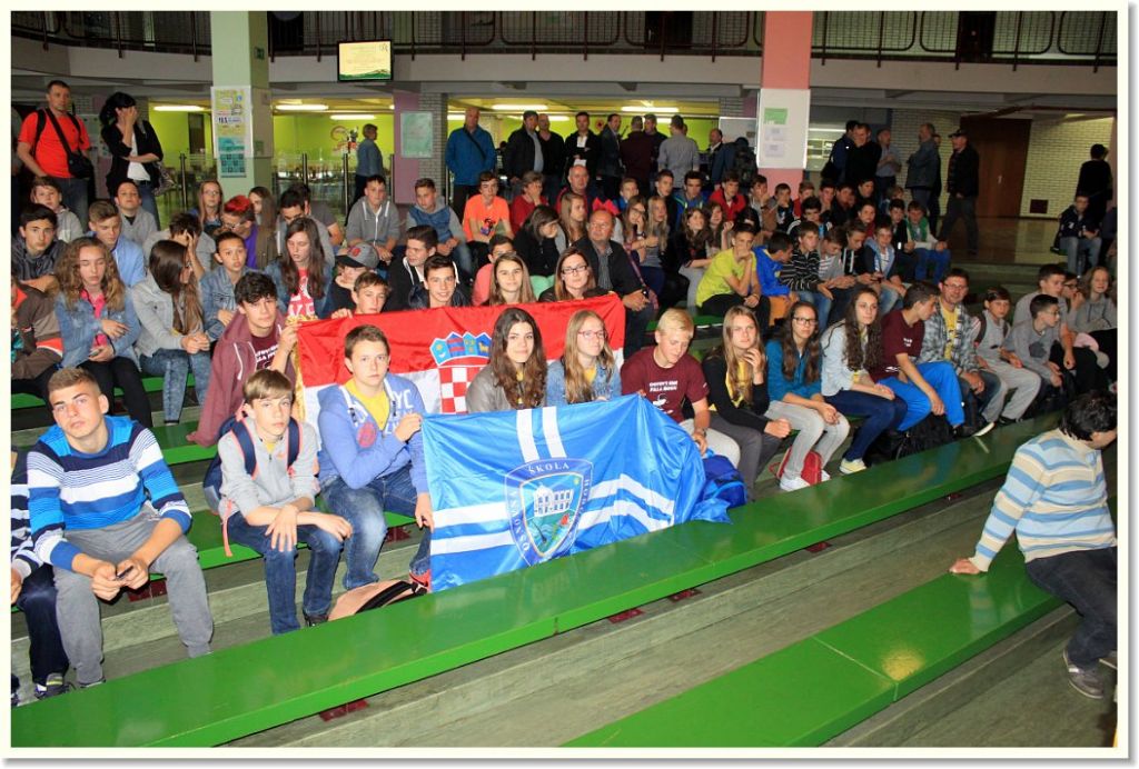 150521redcrosscar100467907