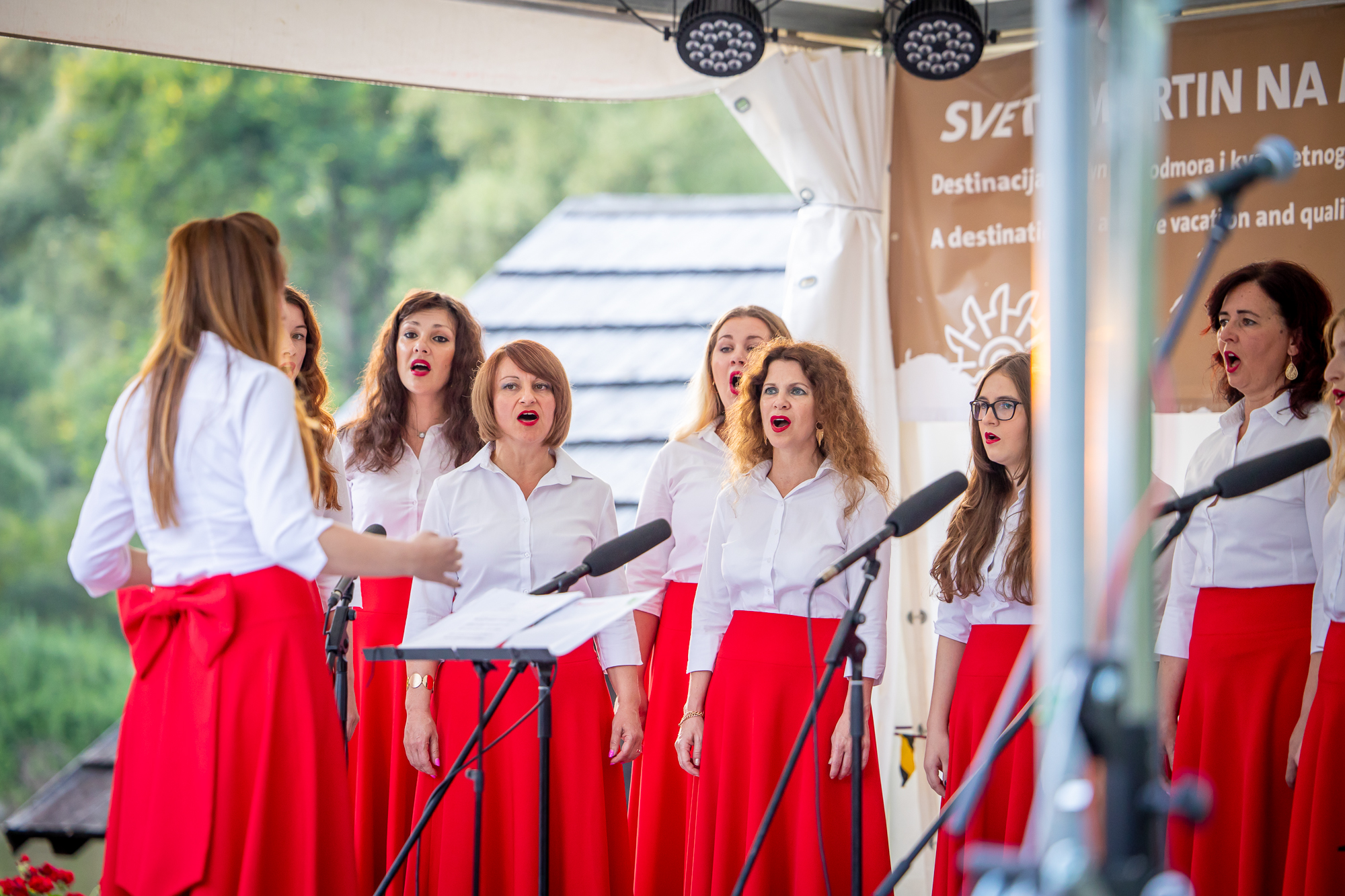 PREKRASNA VEČER Koncert Džo Maračić Makija i premijera spota Ansambla Pučpuljike