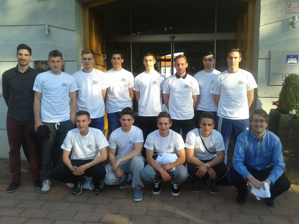 201504241757391832016