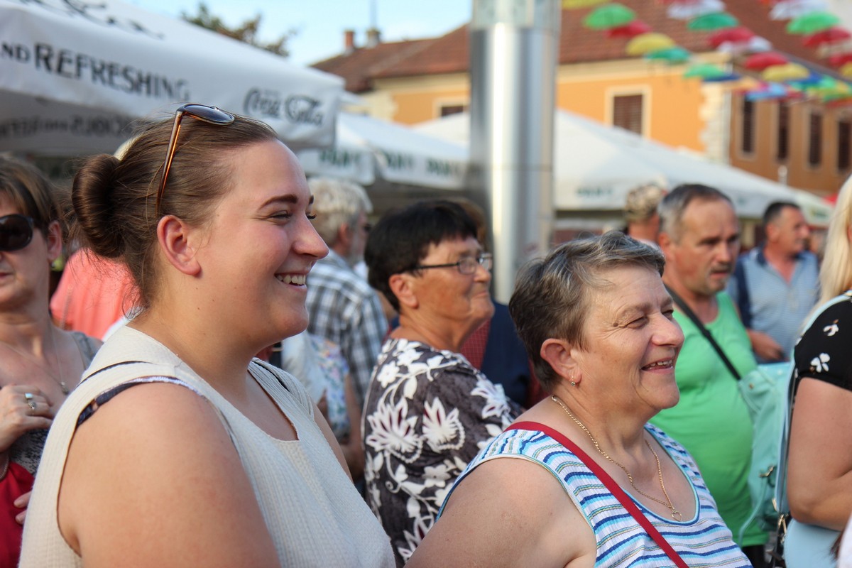 Tri međimurska KUD-a predstavila međimursku tradiciju na Porcijunkulovom