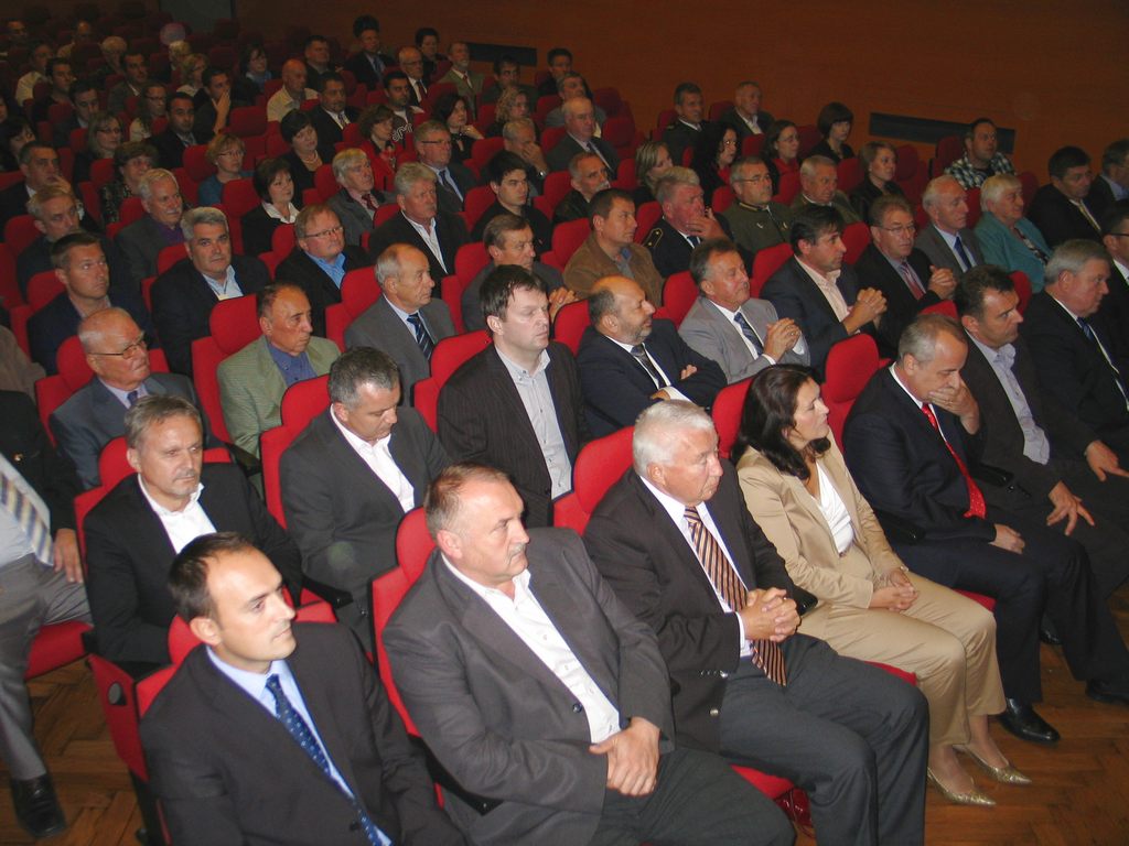 danikotoribe06424140