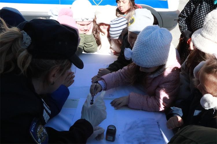 Zmajčeki iz Strahoninca posjetili Policijsku upravu međimursku