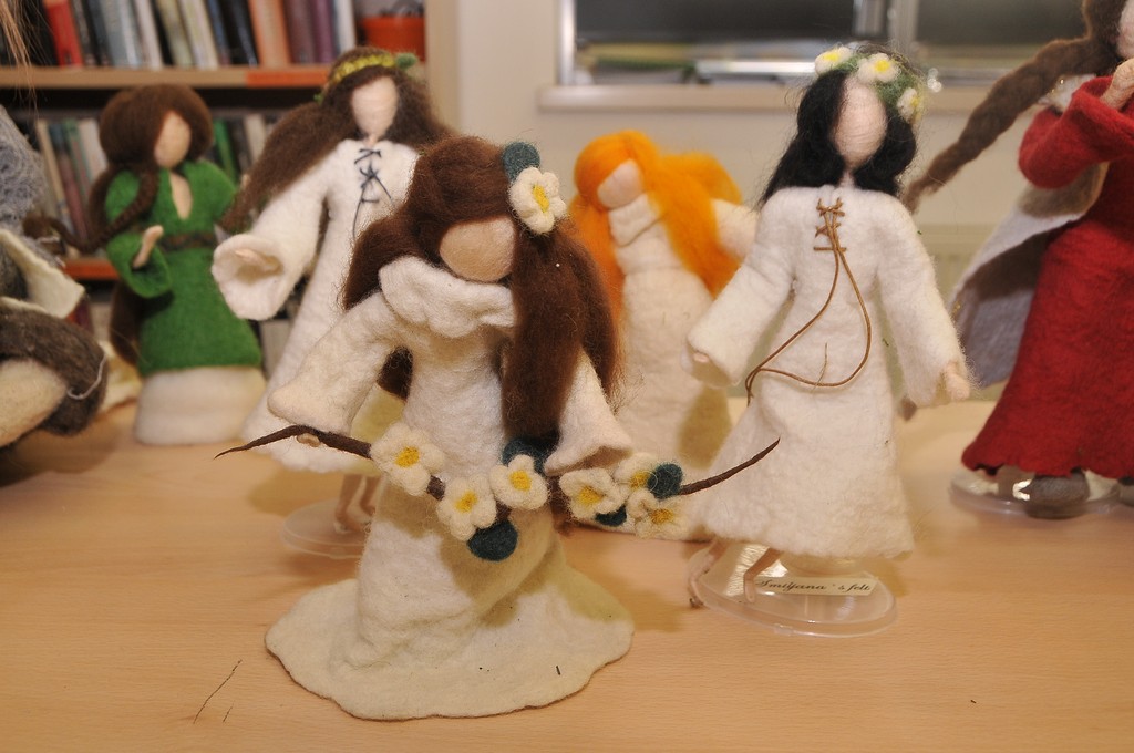 SVIJET BAJKI PRELOŽANKE SMILJANE STRAHIJE Kako pobjeći iz surove stvarnosti?