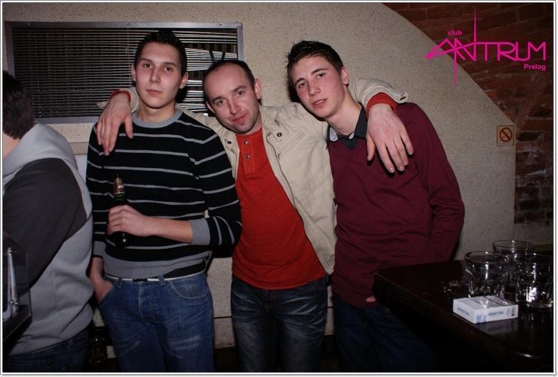 slika0057 Antrum (Petak i subota, 1. i 2.2.2013) slika0057 Antrum (Petak i subota, 1. i 2.2.2013)