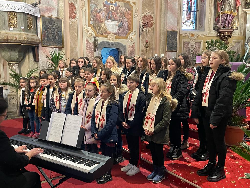 SVETA MARIJA U humanitarne svrhe pjesmom