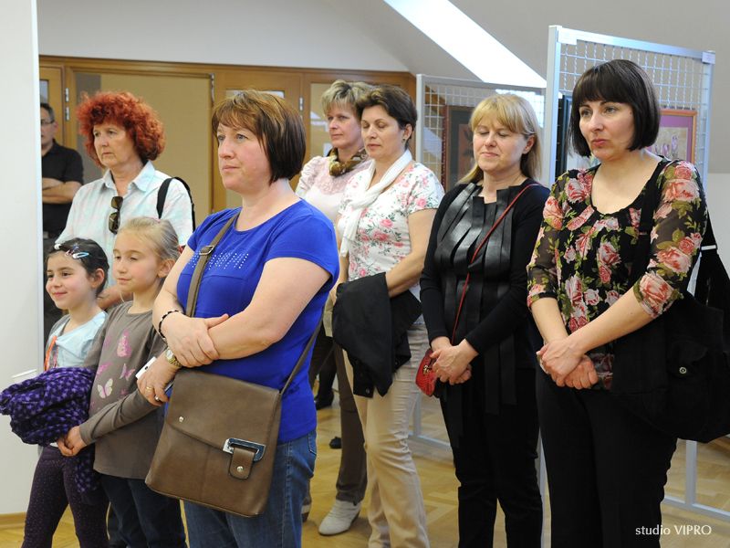 351715275dsc6835158633