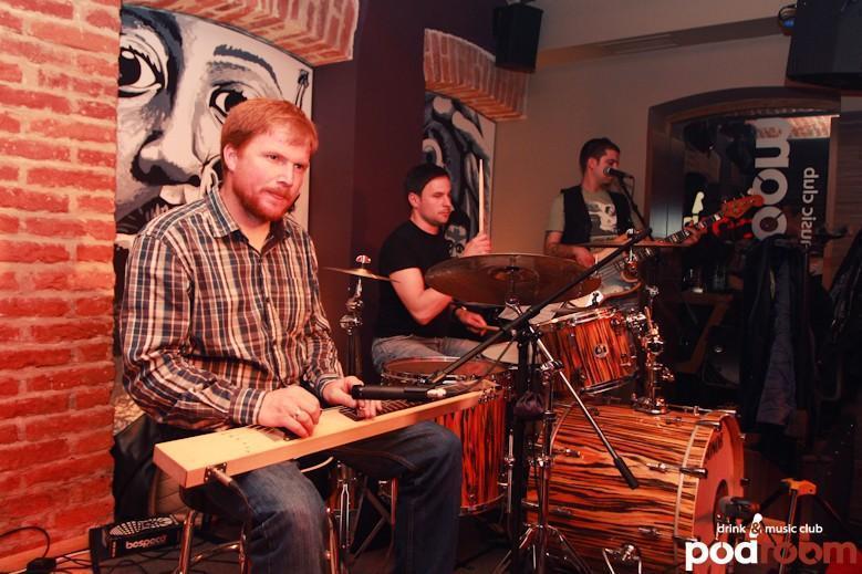 slika0010 Podroom (Srijeda, 25.4.2012) slika0010 Podroom (Srijeda, 25.4.2012)