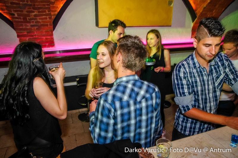 slika00012 Antrum (Petak, 27.6.2014.)