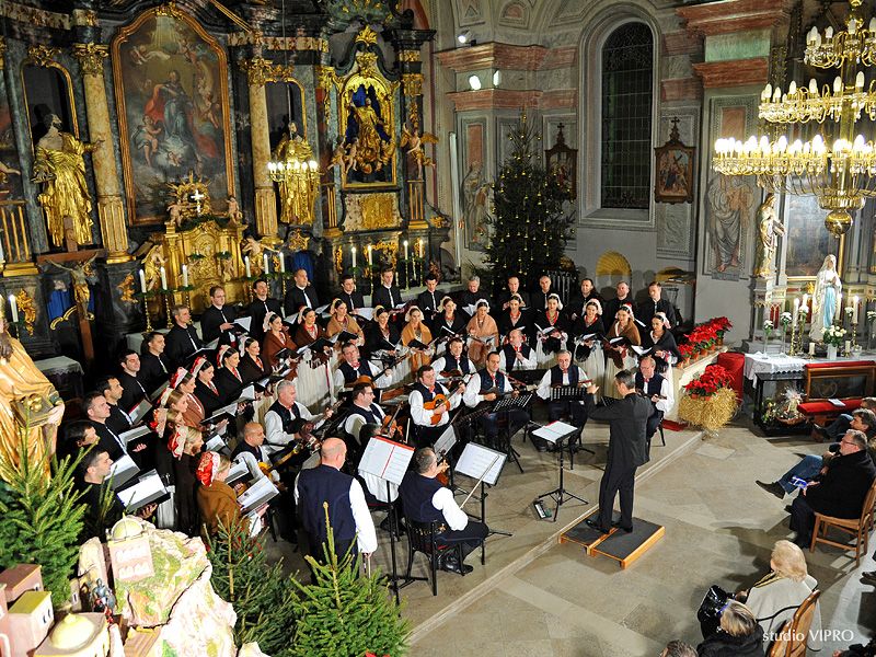 326613903dsc9467533894