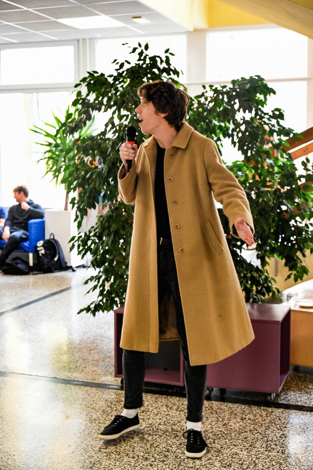 Raspjevani petak u čakovečkoj Gimnaziji – održan školski karaoke show!