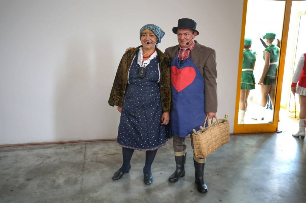 2351479910213458848242582223392