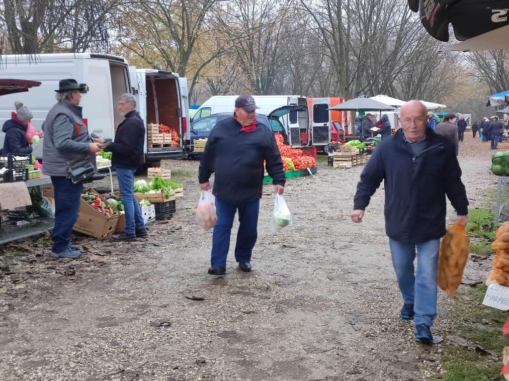 ČAKOVEČKI SAJAM Nema čega nema pa čak i – božićnih žaruljica!