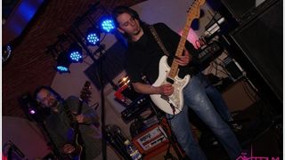 slika0006 Antrum (Petak, 15.2.2013 – Zodiac band)