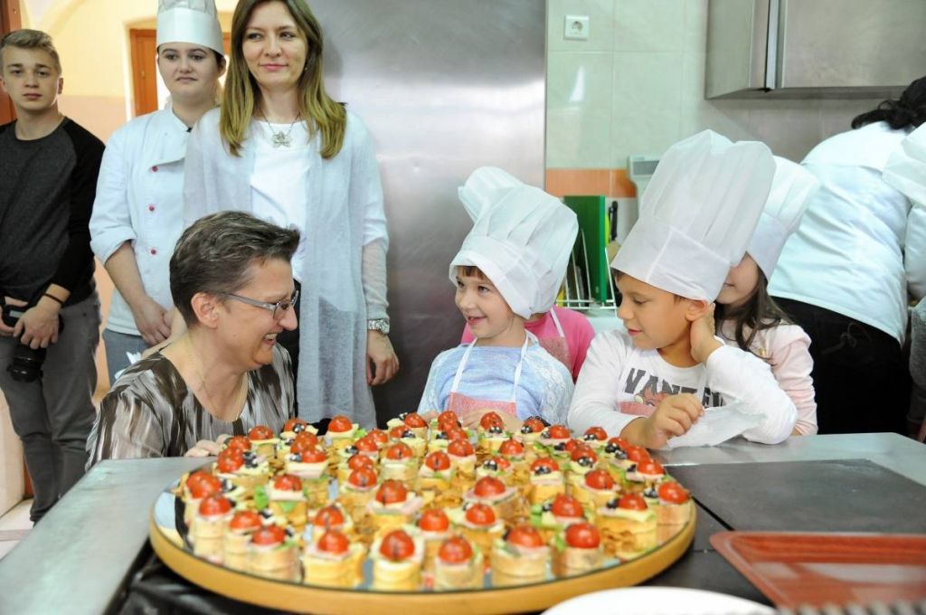 img32c9defe59bf2a6cf80e8eea4ca2