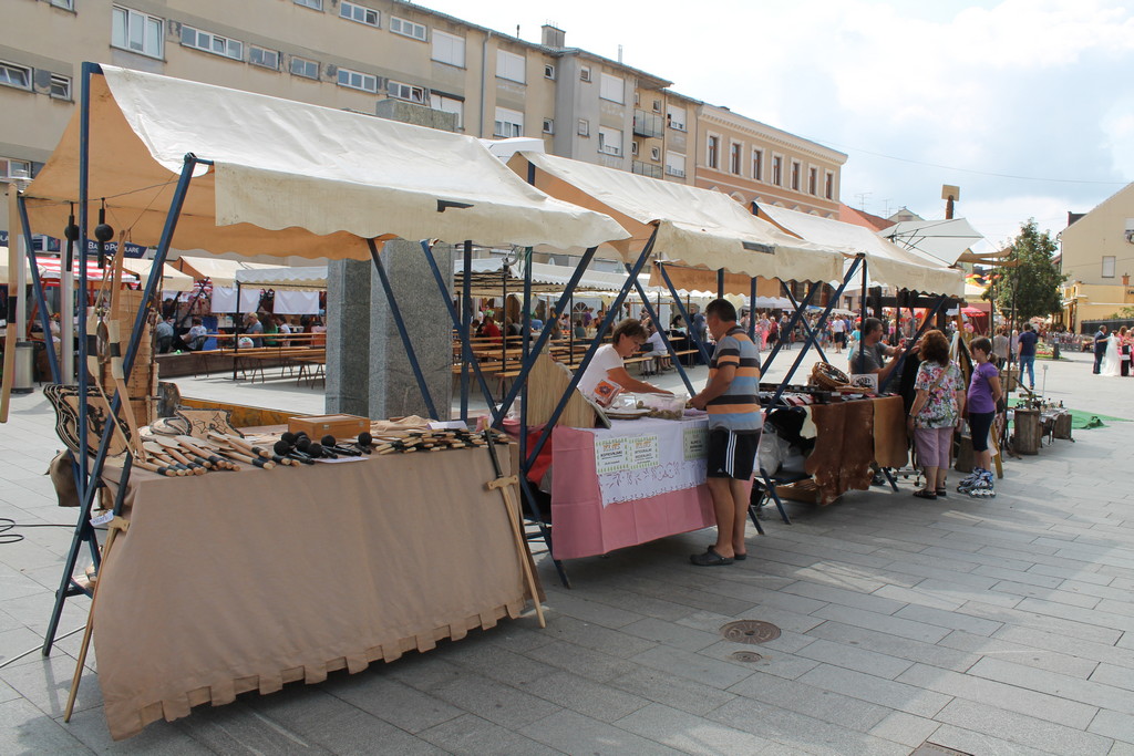 slika00022884982 FOTO: Pogledajte današnju atmosferu na Porcijukulovom! 1.8.2014.