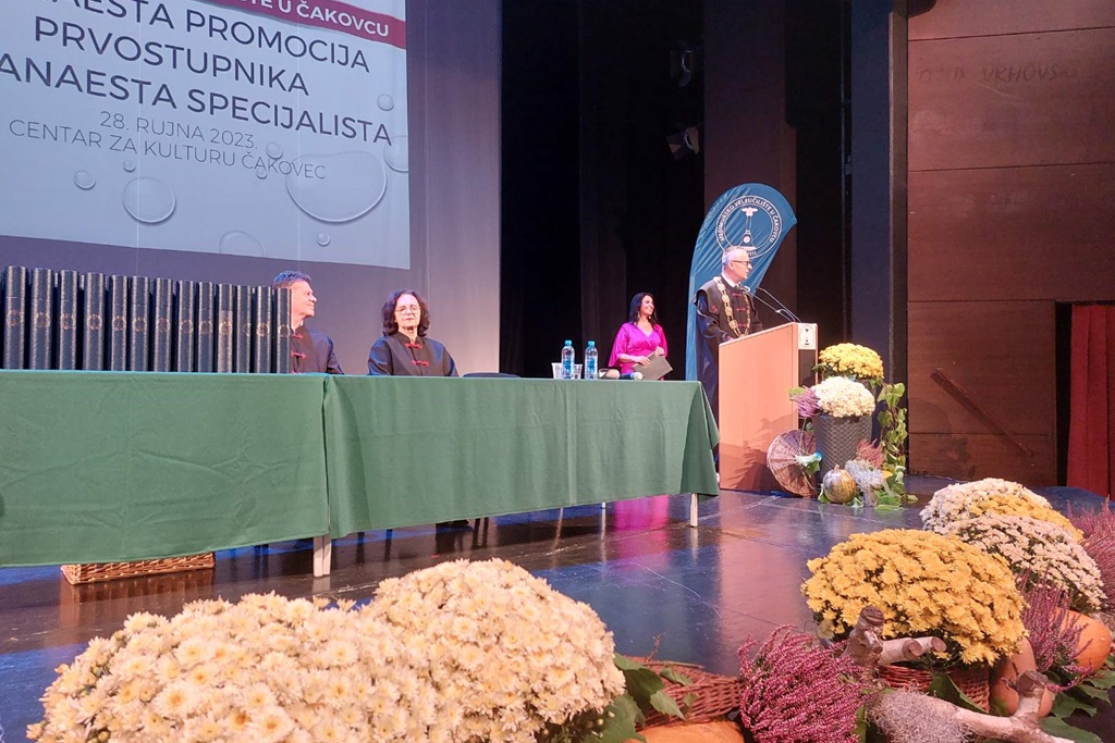 FOTO Međimursko veleučilište promoviralo 124 prvostupnika i magistra