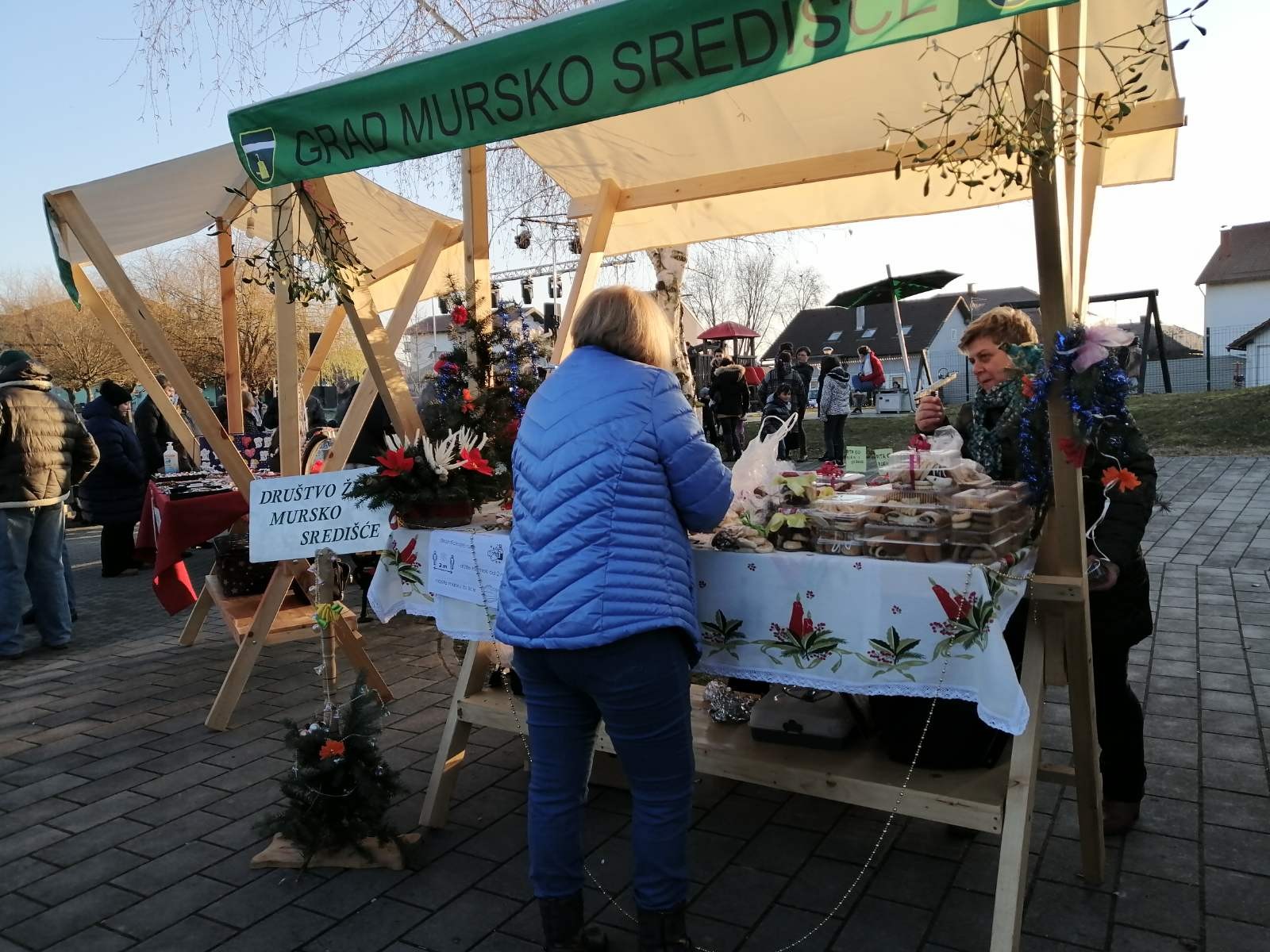 FOTO Za kraj posljednjeg vikenda Adventa u gradu rudara održan i Božićni sajam i koncert Žige