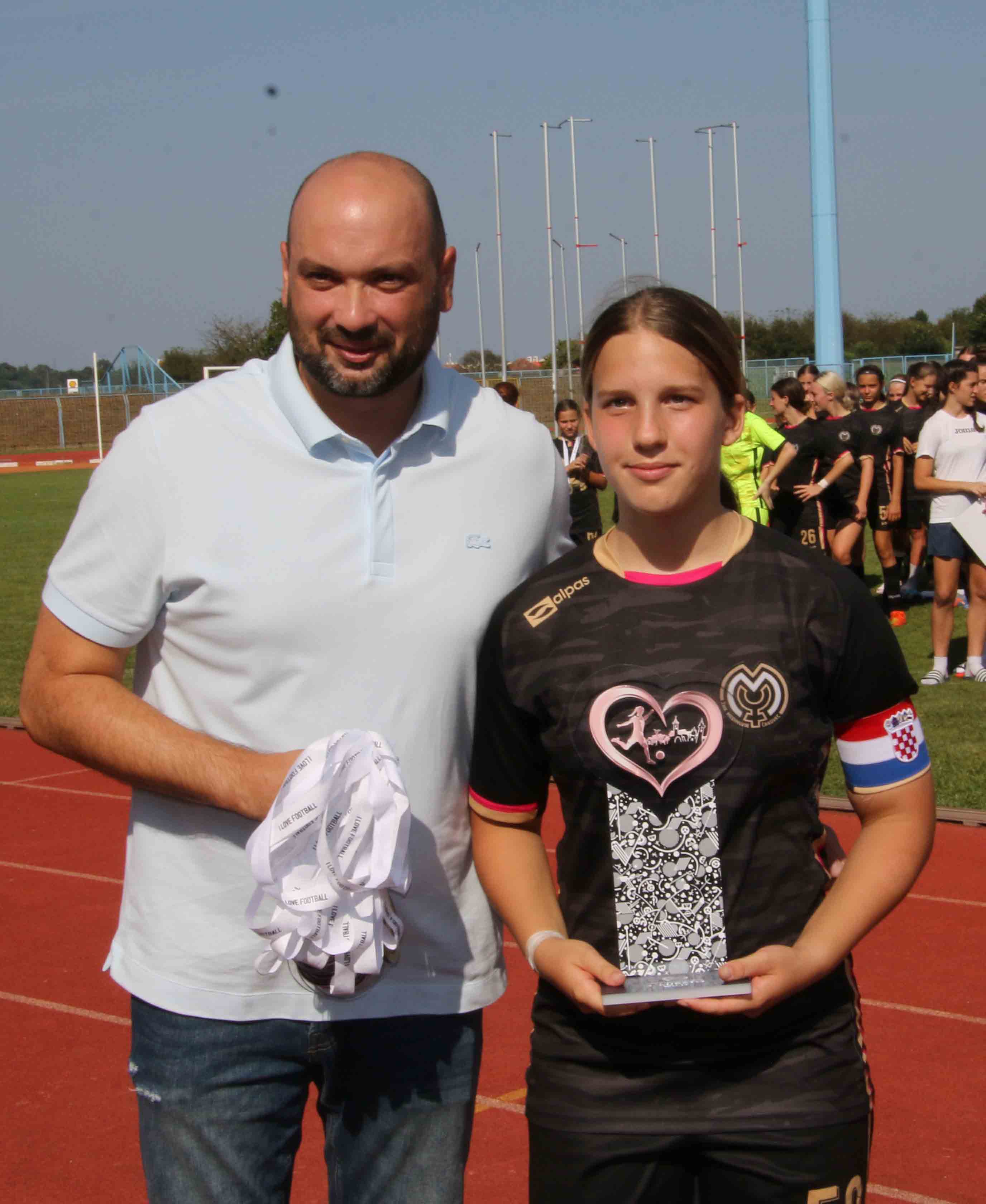 MEĐUNARODNO IZDANJE Ženski nogometni turnir u Čakovcu ‘Volim nogomet’