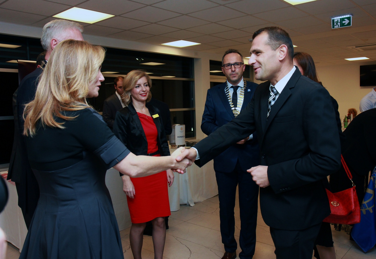 Humanitarna aukcija vina Rotary cluba Čakovec za opremanje laboratorija robotike Tehničke škole u Čakovcu